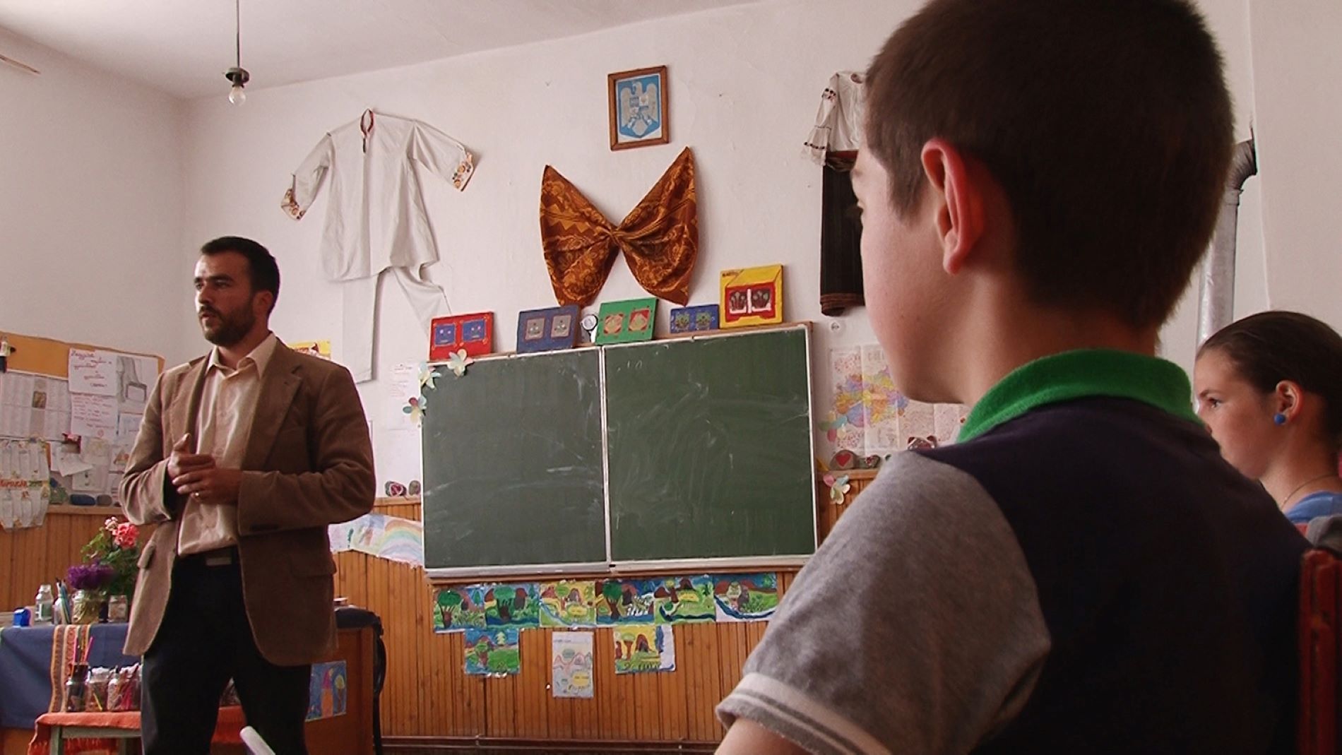 Ének a fák tetejéből